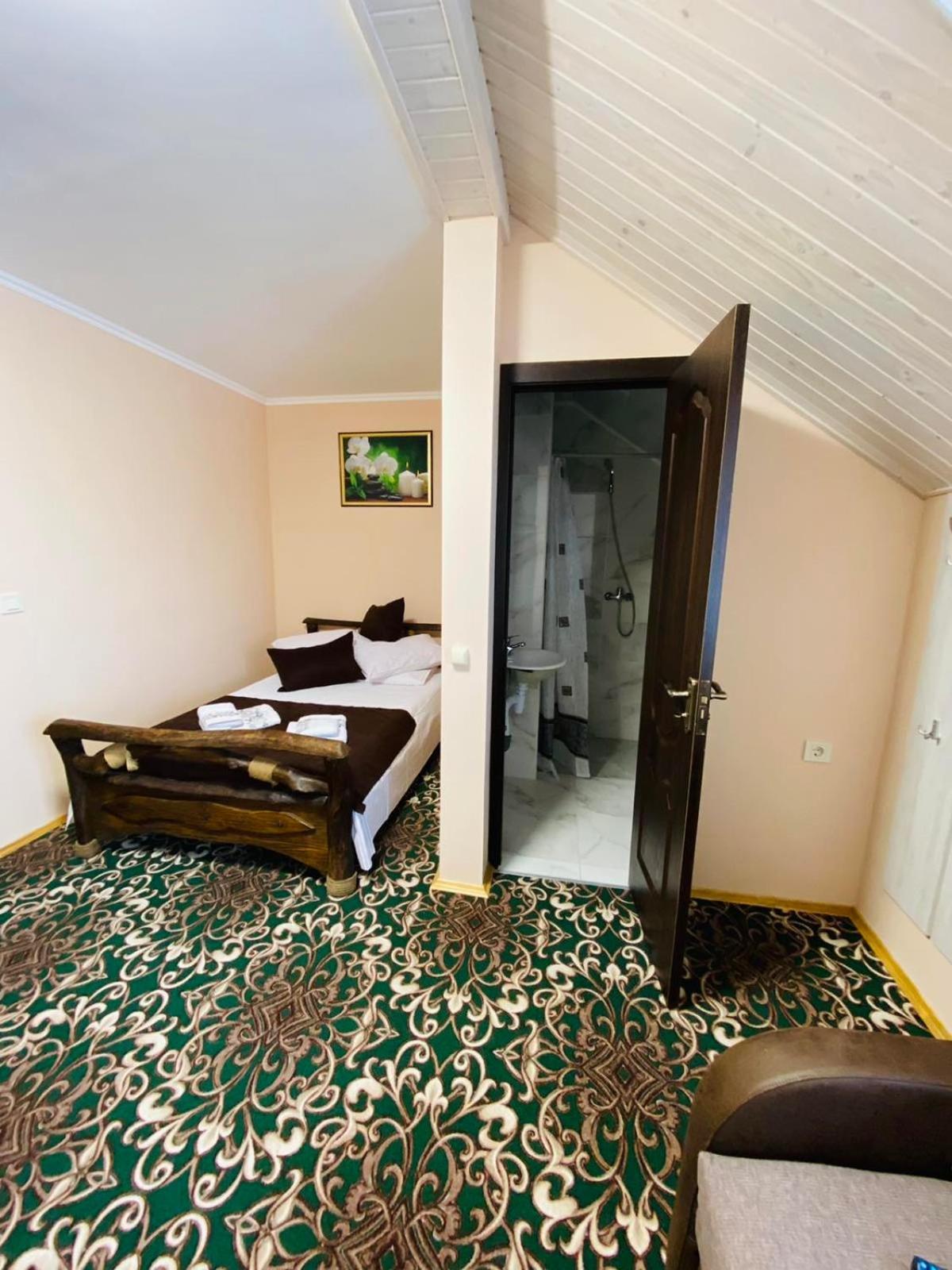 Під Явором New Hotel Drogomirchany Ruang foto