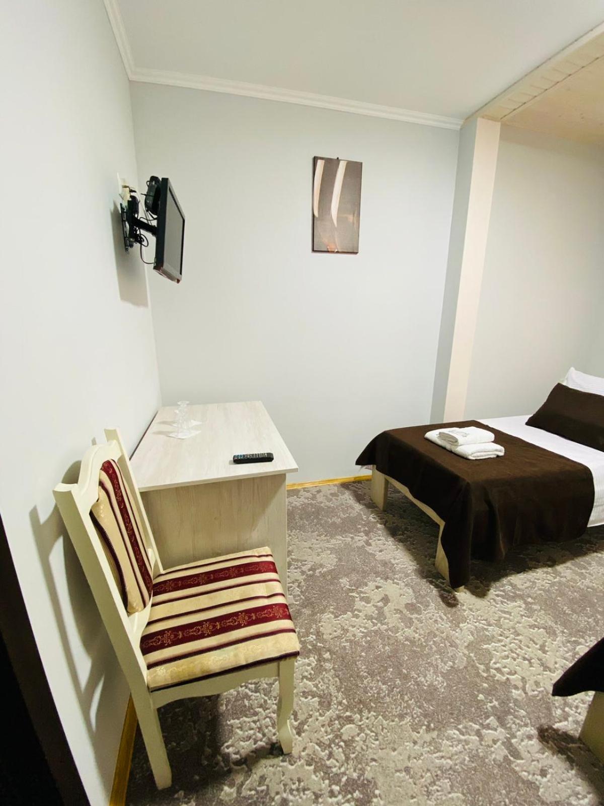 Під Явором New Hotel Drogomirchany Ruang foto