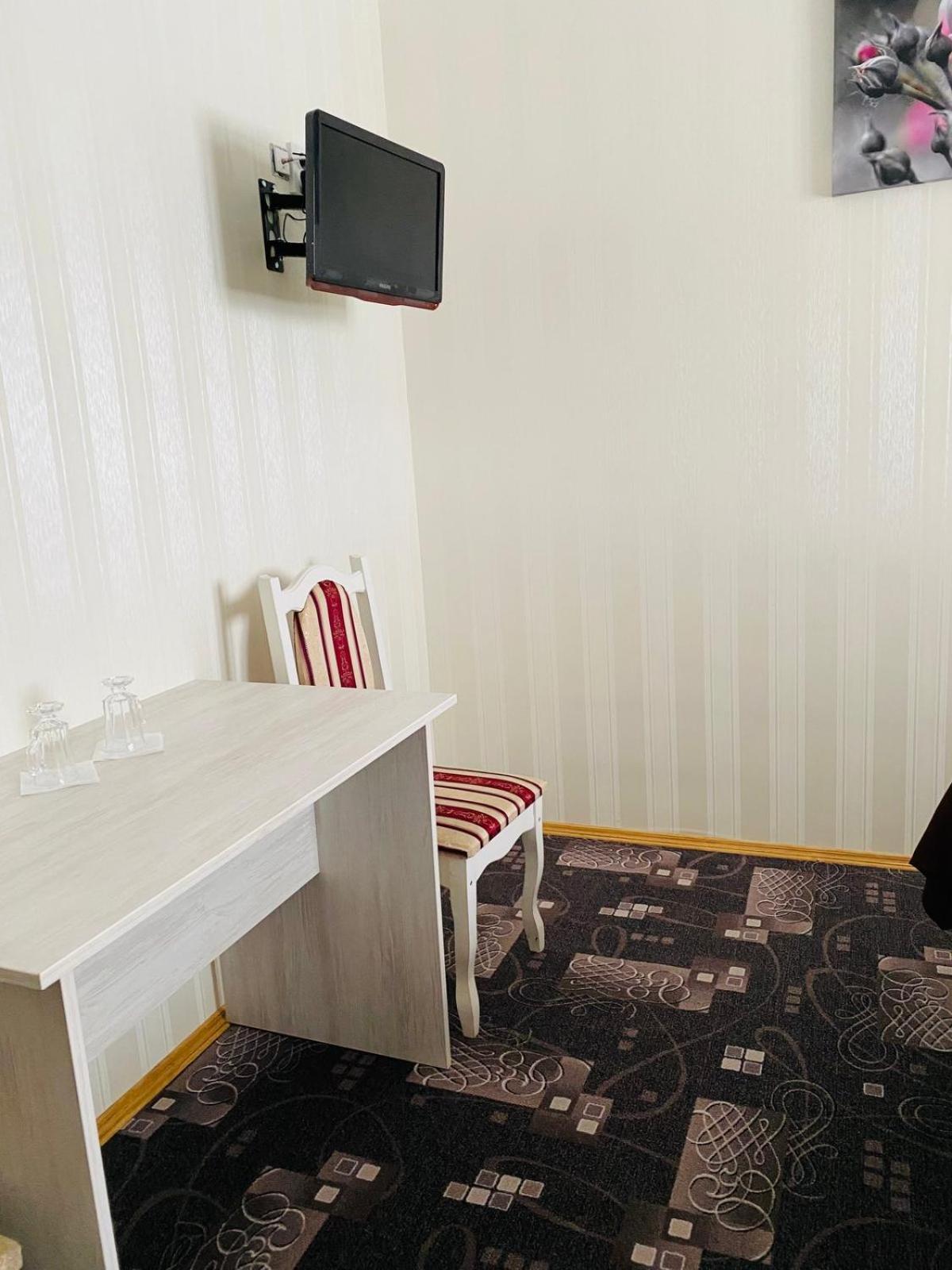 Під Явором New Hotel Drogomirchany Ruang foto